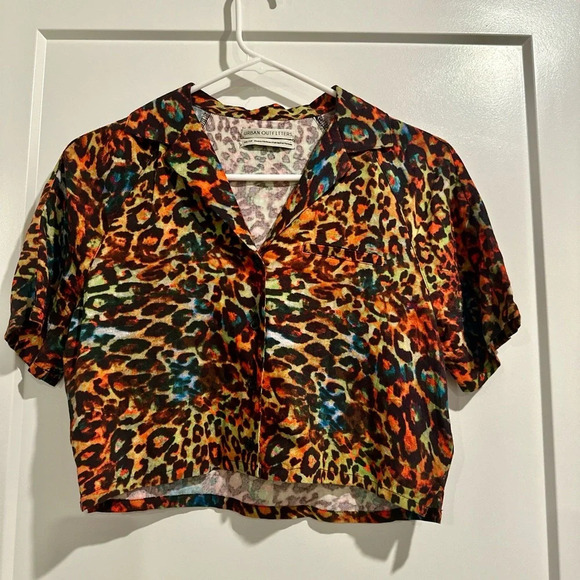 Urban Outfitters Colorful Leopard Print Cropped Top XS - Picture 2 of 5